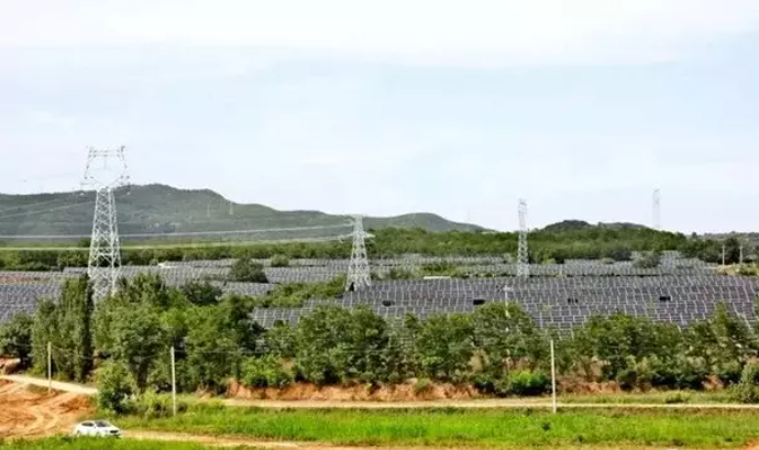 中國十三省最大光伏電站在這里！欽州康熙嶺的光伏電站能排上號了嗎？