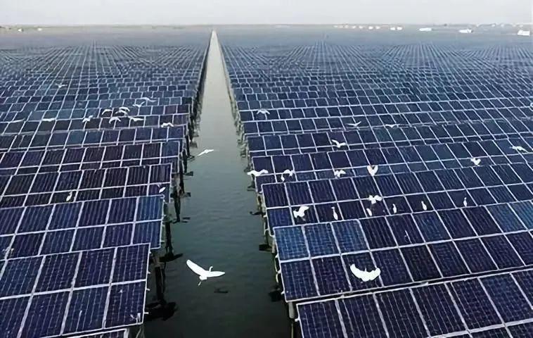 中國十三省最大光伏電站在這里！欽州康熙嶺的光伏電站能排上號了嗎？