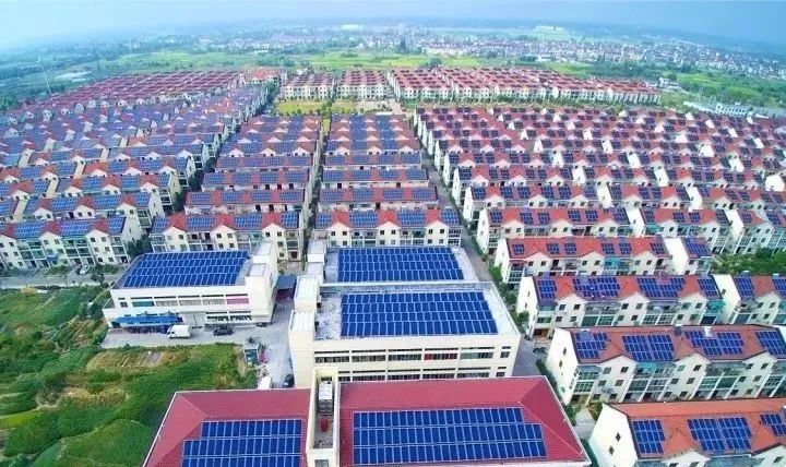 光伏發(fā)電“租房頂、免費裝”新套路，警惕陰陽合同，天上不會掉餡餅！